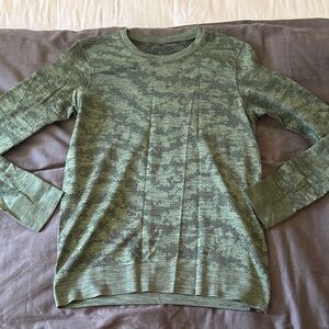 Lululemon perforated shirt